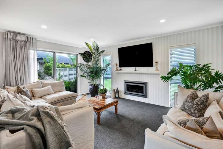 3 Condor Crescent Bell Block_18