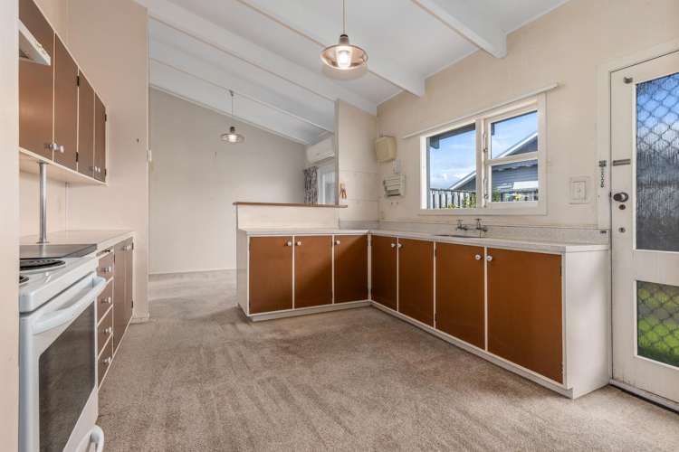 556 Queen Street East Levin_7