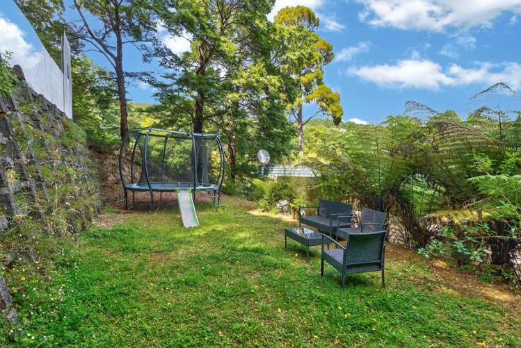 5 Tiniroa Grove Silverstream_34