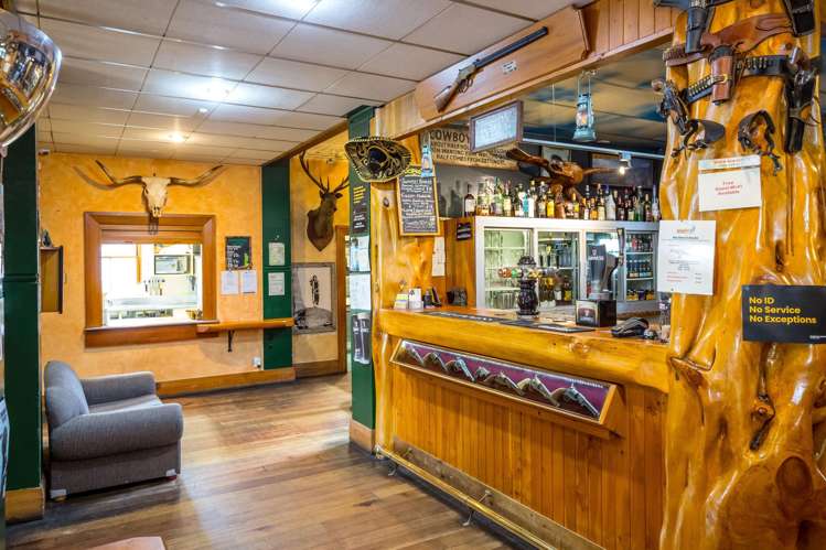 20 Memorial Square Carterton_10