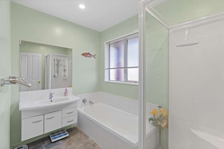 23 Henry Wigram Drive Wigram_16