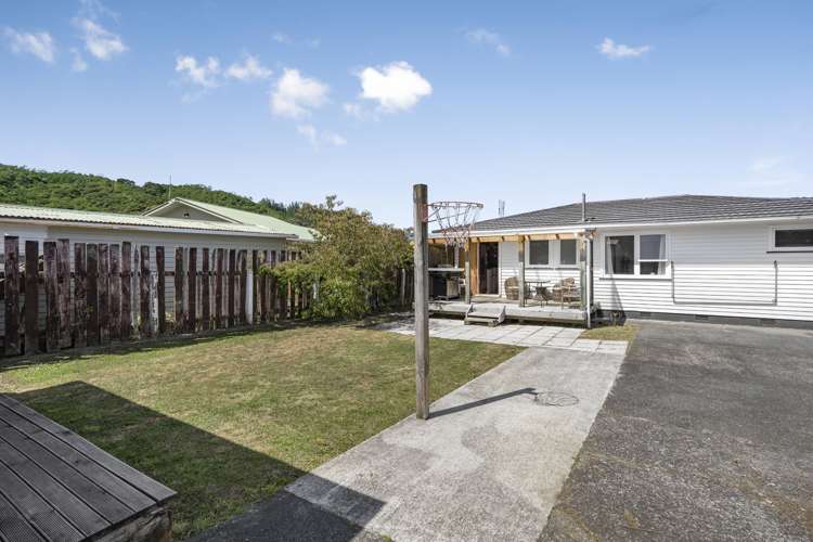 6 Manutuke Street Wainuiomata_18