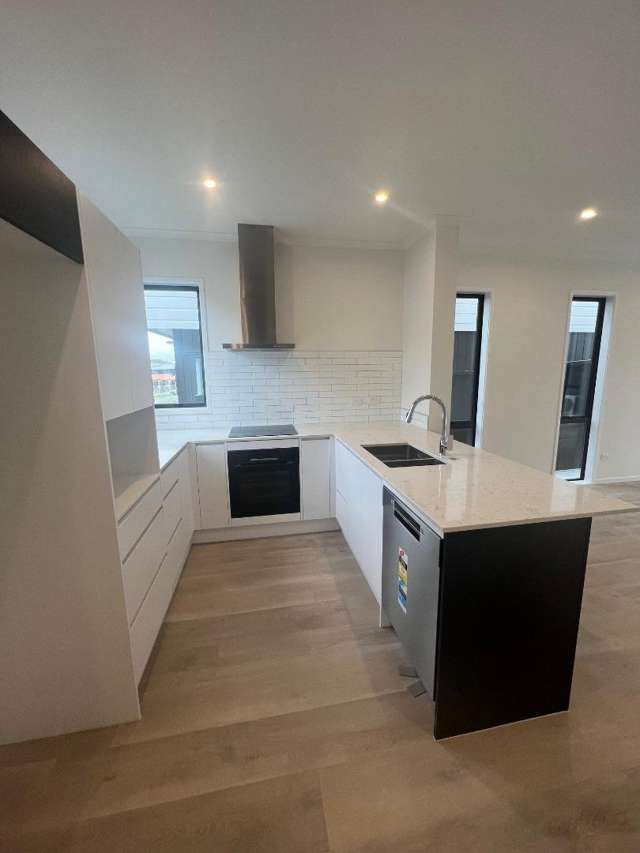 27A Henry Tayler Rise Milldale_2