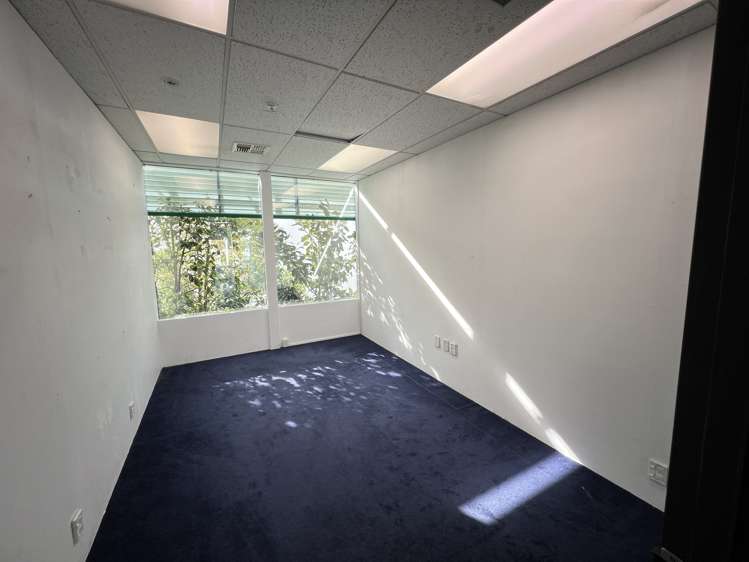 Level 1/5 William Pickering Drive Albany_13