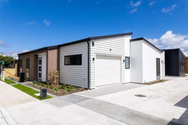 74 Seddon Street Waikanae_1