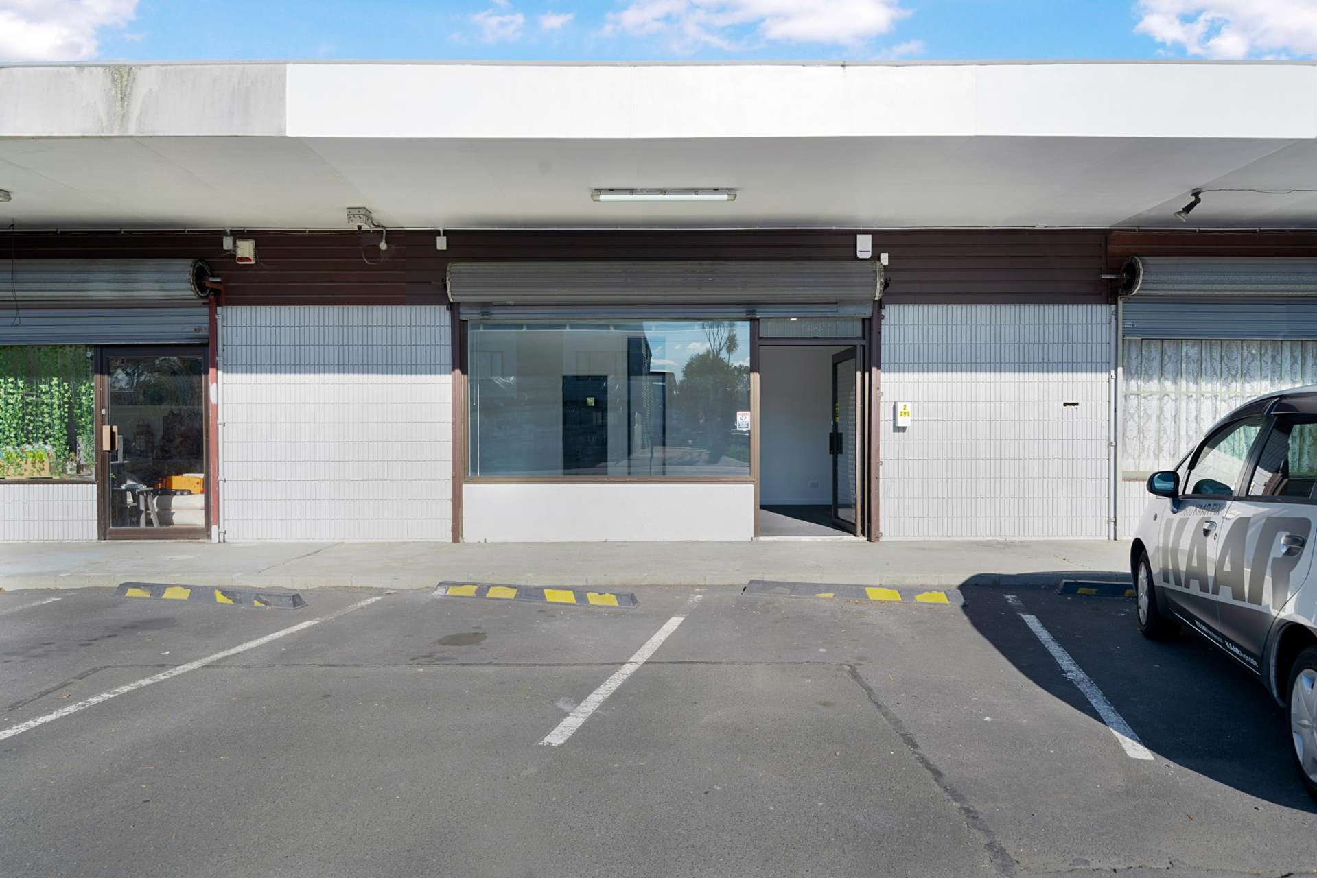 2/297 Royal Road Massey_0