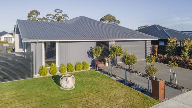 1 Tara Crescent Woodend_17