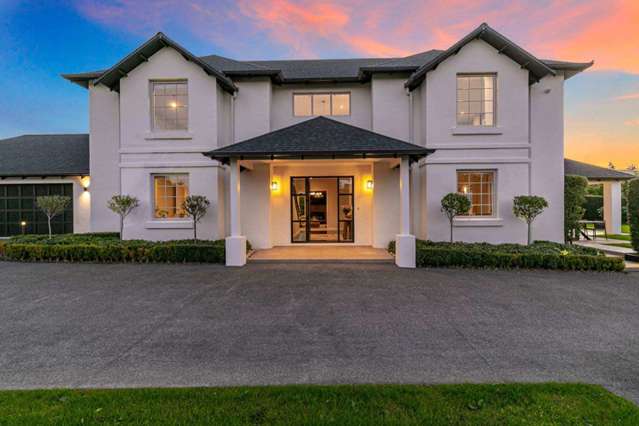 Crowd of 50 turns up to watch ‘dream house’ sell for $5m – more than $1m above CV