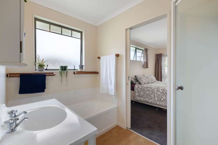 4 Karamu Terrace Pyes Pa_8