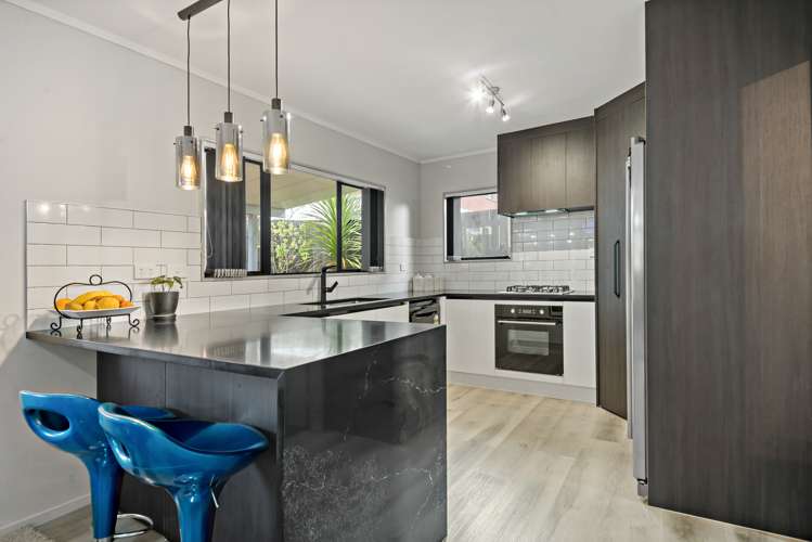 2/7 Duke Street Papakura_14