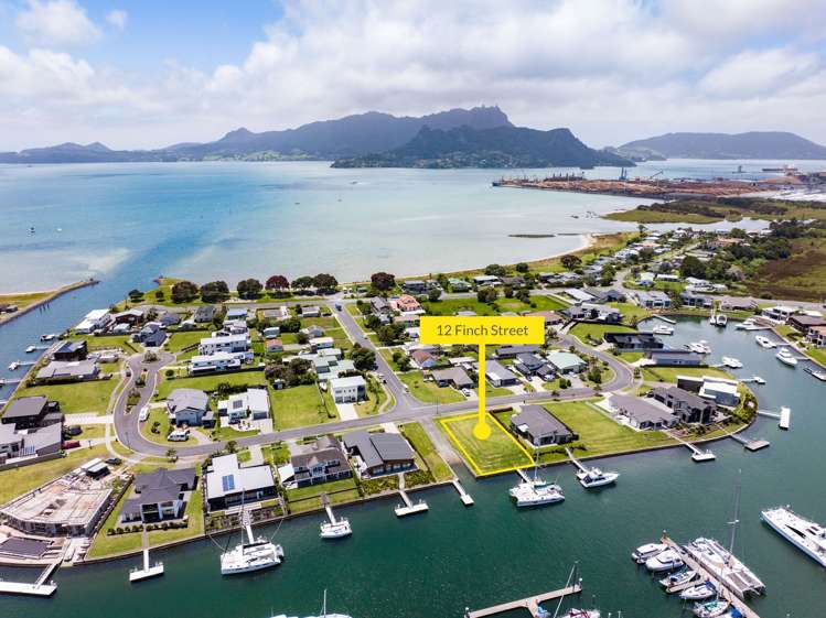 12 Finch Street One Tree Point_0