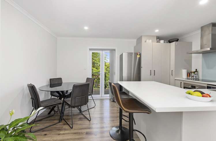 6/1 Murphy Place Titahi Bay_8