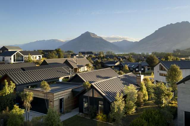 5 Polperro Court Jack's Point_2