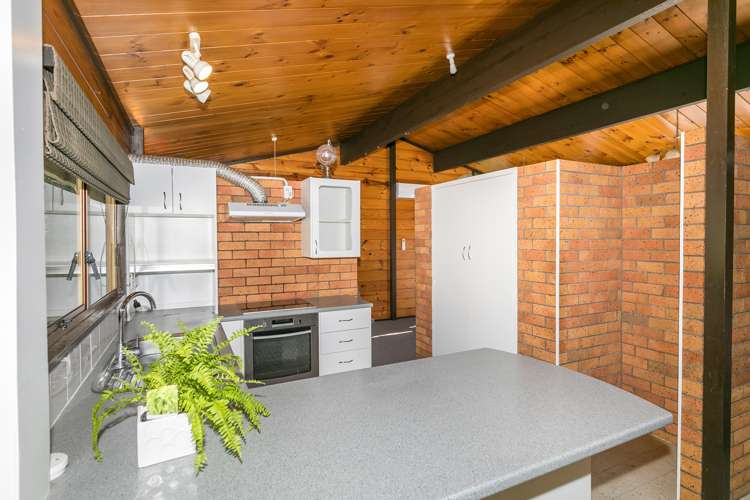 62 Acacia Crescent Glenview_5