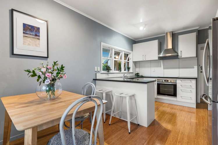12 Fairleigh Avenue Mt Albert_11