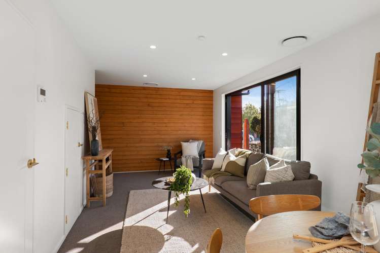 2/142 Main North Road_3