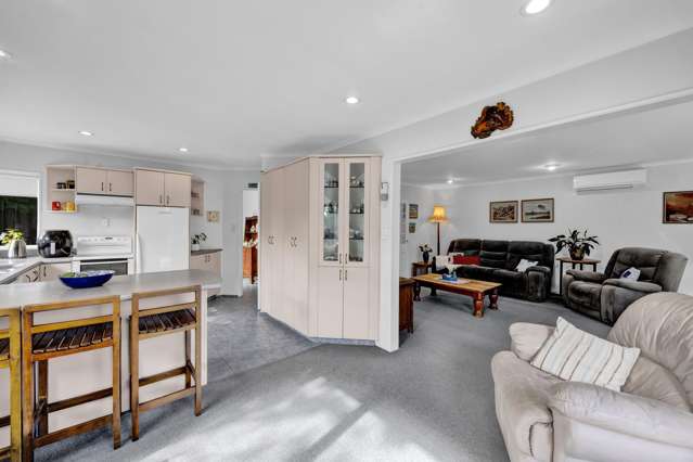 6 Mayfair Place Westown_3