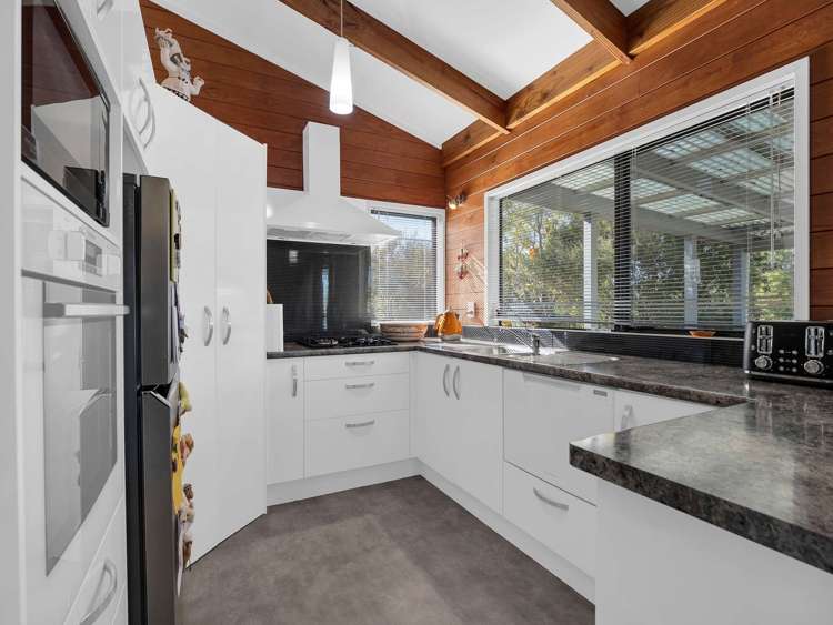 161 Hauraki Rd Orongo_28
