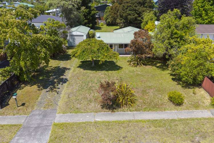 1 and 2/12 Kereru Street Two Mile Bay_29