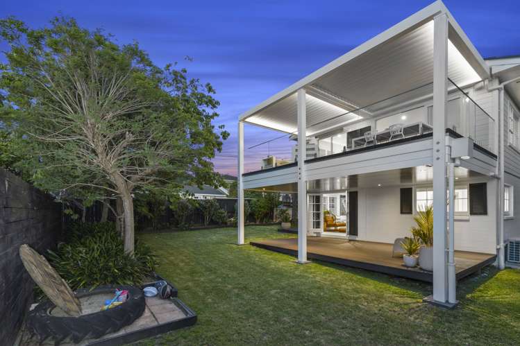 2/67 Jutland Road Hauraki_13