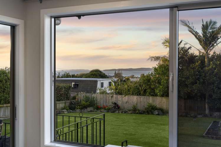 1 Karaka Road Beachlands_5