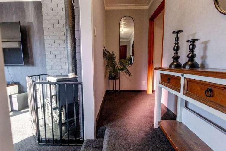 5 Mitchell Place Cobden_13