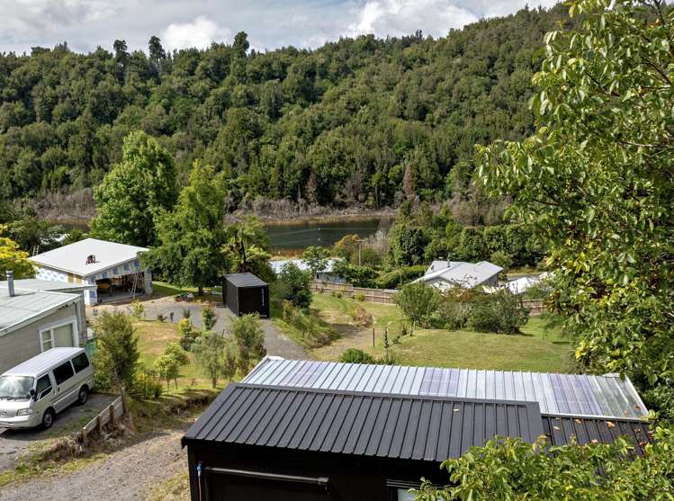 37 Oxford Road Lake Rotoma_17