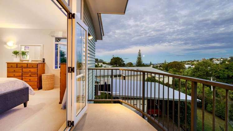 29 Korotaha Terrace Rothesay Bay_12