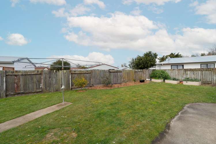 7 Cargill Grove Kelvin Grove_18