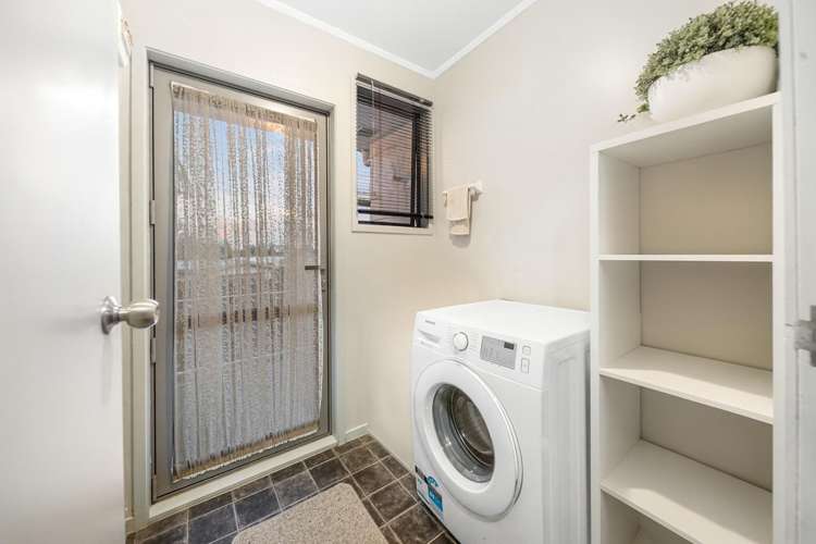 2/8 Martha Lane Manurewa_13