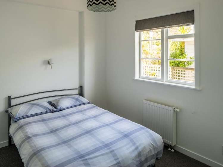 1/14 Up Oroua Street Eastbourne_10