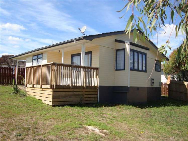 1 Gambare Place Wattle Downs_0