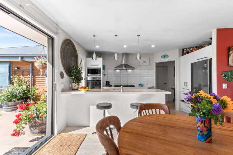 1 Jack Young Place_4