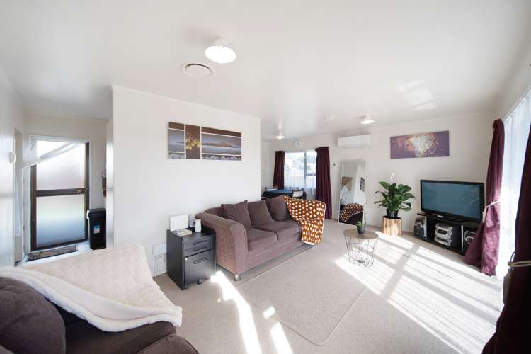 10 Leila Place Clover Park_7