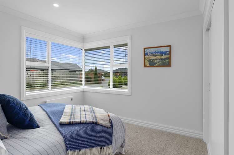 10 Dundee Close Darfield_15