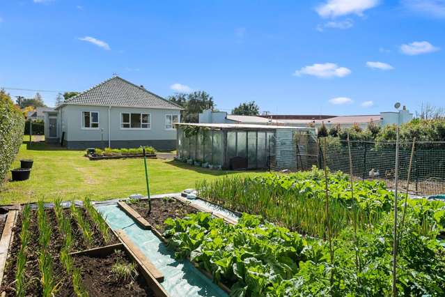 Location, Lifestyle and 817 m2 Land