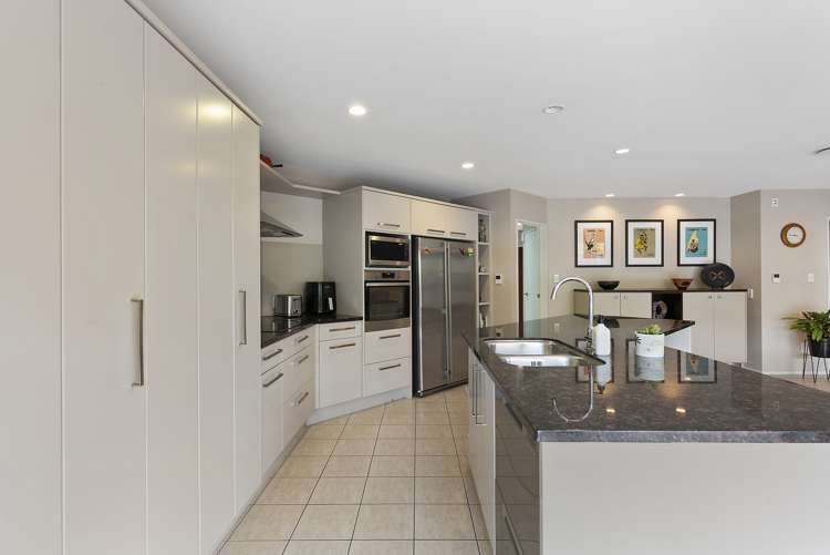 2 Vinograd Drive Te Atatu Peninsula_8