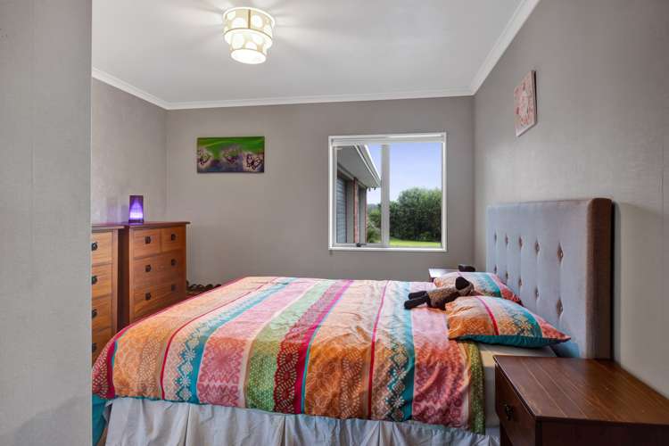 9 Denby Heights Hawera_12