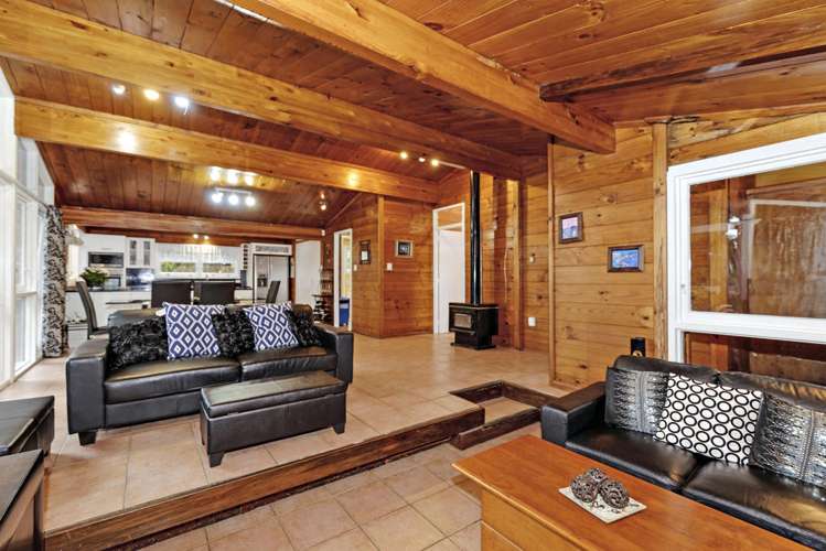 214 Woodlands Park Road Titirangi_7