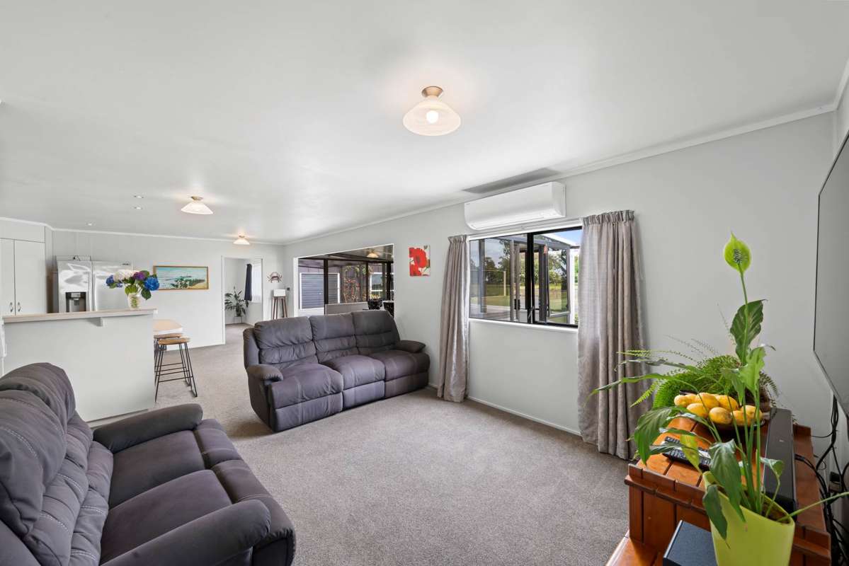 299A Clarks Beach Road_4