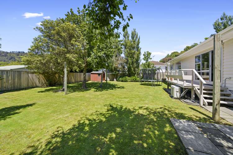 8 Sharpe Crescent Wainuiomata_12