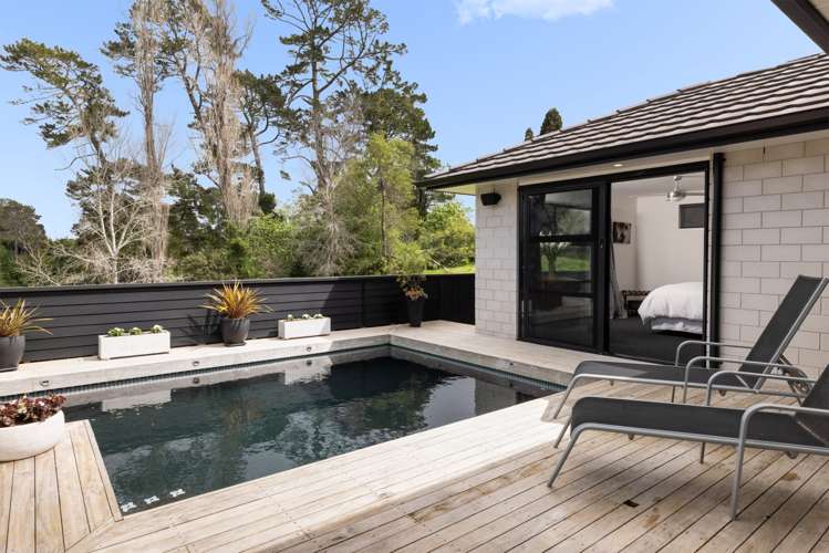 45 Teal Place Pyes Pa_19