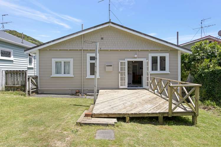 21 Burrows Avenue Karori_21