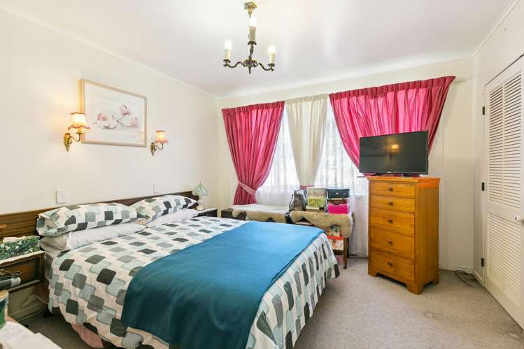 24 Turriff Crescent Tawa_9