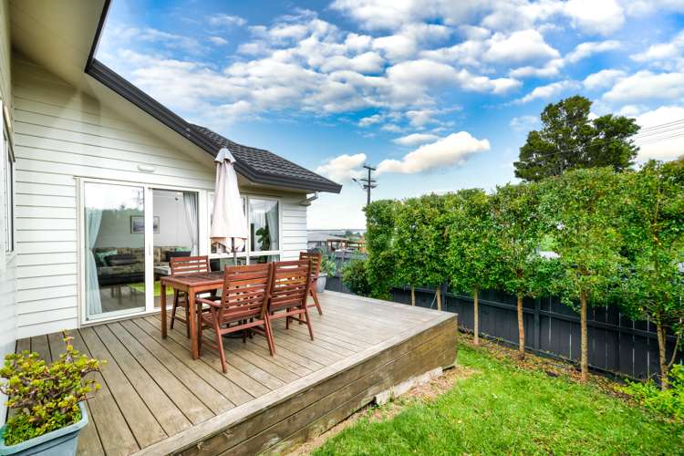 1/40 Amberley Avenue Te Atatu South_17