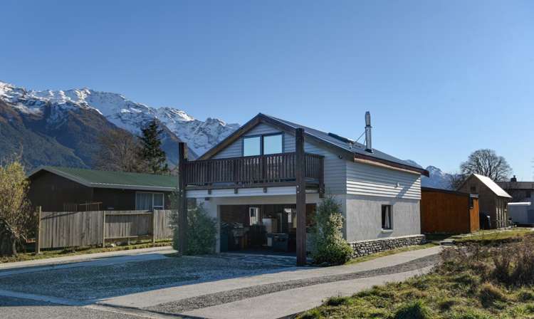 13 Forbes Place Glenorchy_14