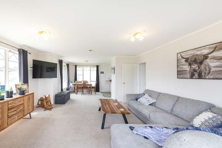 24 Logan Way Kelvin Grove_9