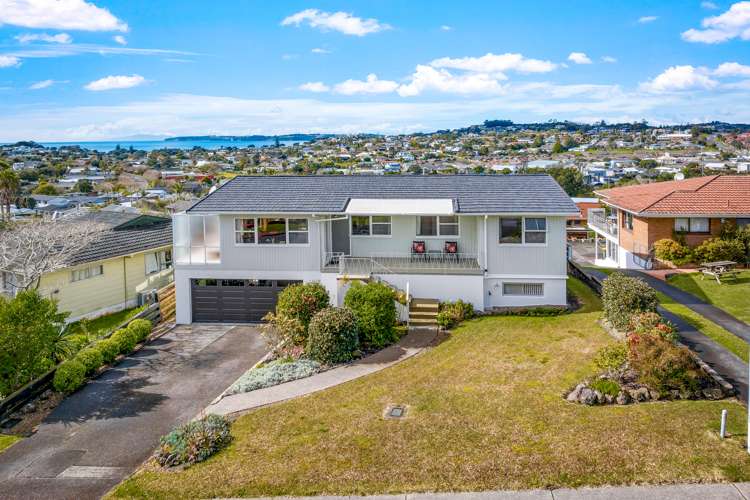 10 Fairway Avenue_0