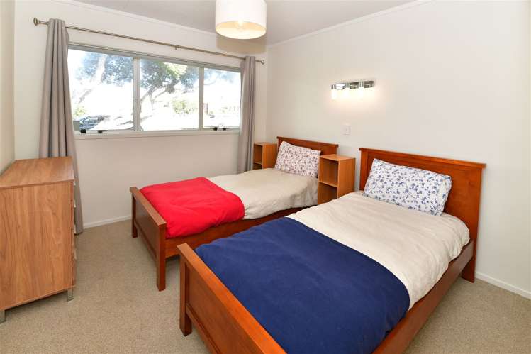 2/1 Pine Road Orewa_8