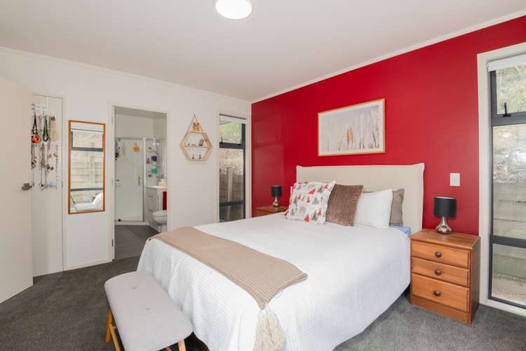 42 Kenepuru Drive Tawa_9